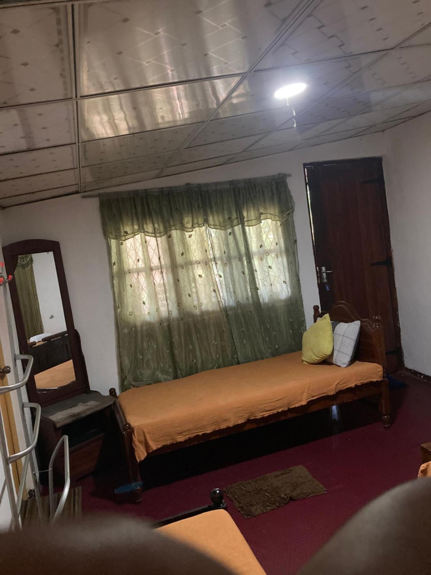 Malee Homestay โปลอนนารูวา ภายนอก รูปภาพ