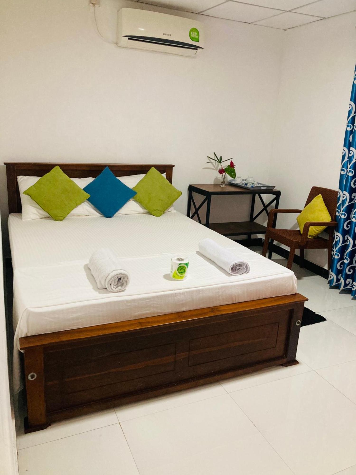 Malee Homestay โปลอนนารูวา ภายนอก รูปภาพ