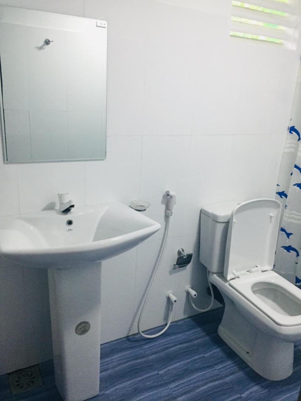 Malee Homestay โปลอนนารูวา ภายนอก รูปภาพ